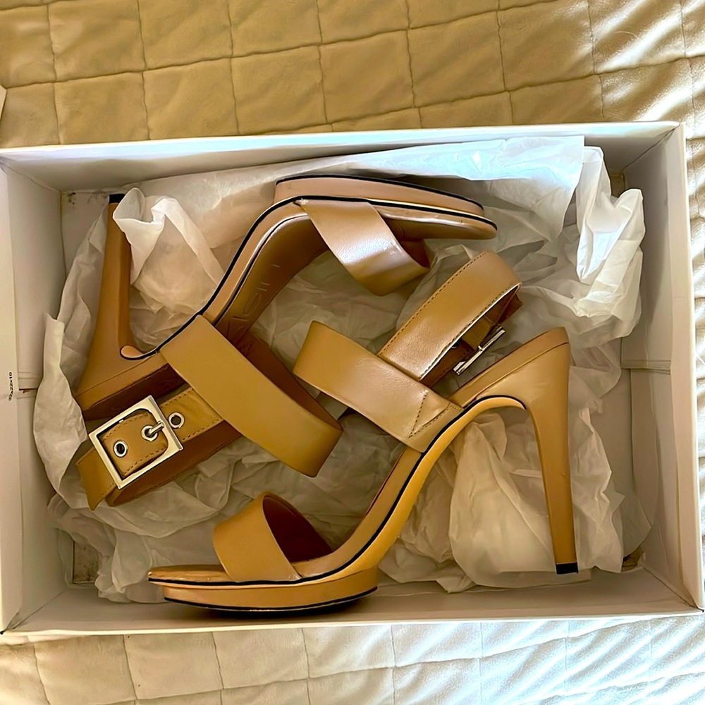 Beautiful Spring/Summer heeled sandals.  Perfect for weddings,graduation events.